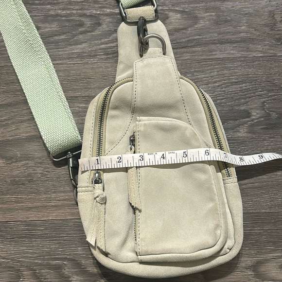 Free People Hudson Sling Bag Suede Crossbody Light Green Purse Boho Adjustable - Picture 4 of 12